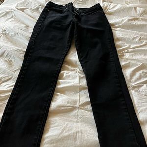 Womens jeans used. Very comfortable.